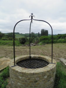 well with grating